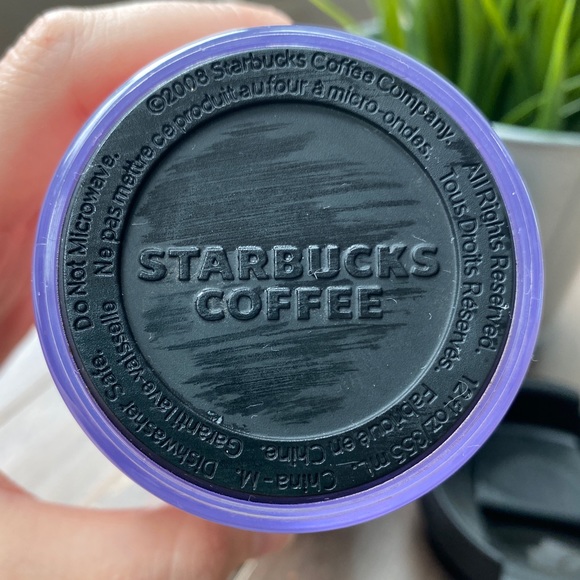 *Vintage* Starbucks Coffee Travel Cup. 2008 Edition. - Picture 2 of 7
